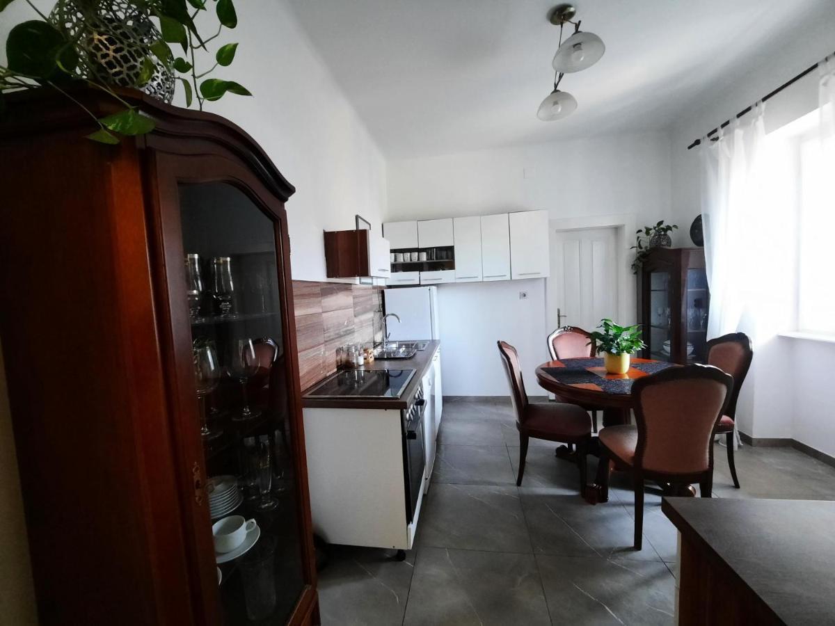 Apartman Soda Ogulin Exterior photo